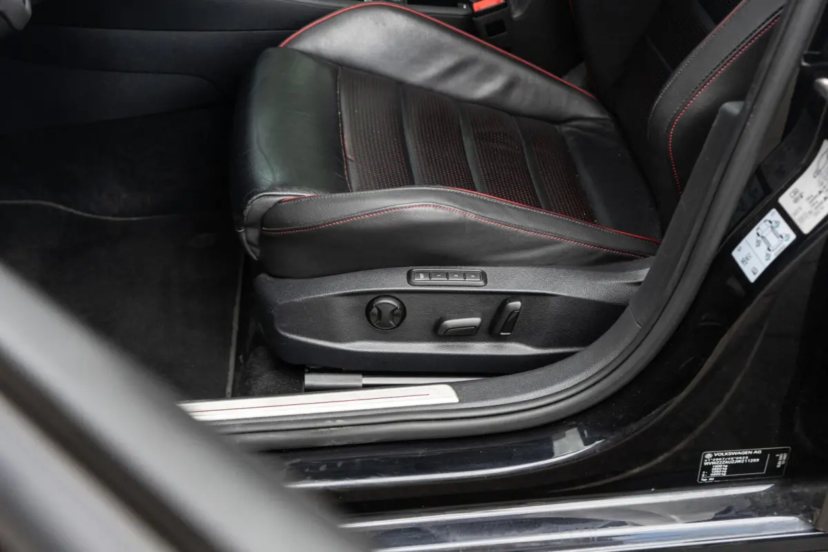 2.0 TSI GTI Performance Pano / Memory / Dynaudio