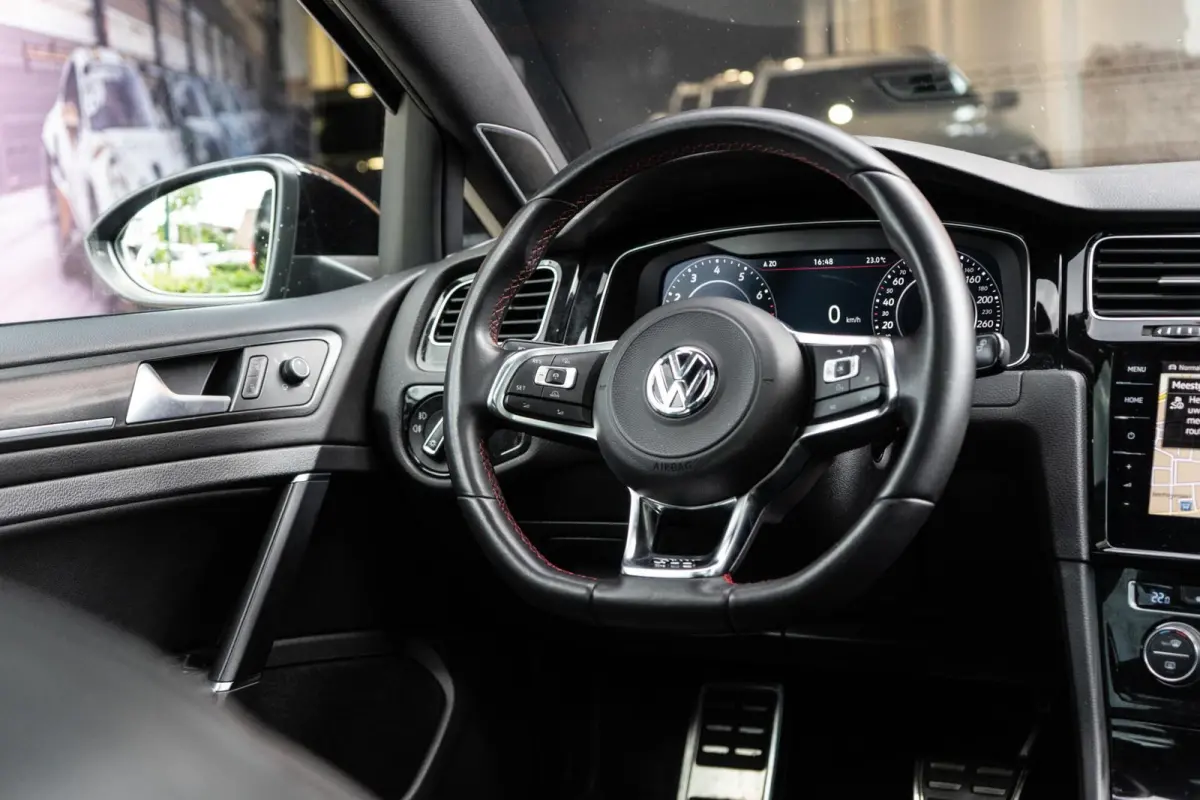 2.0 TSI GTI Performance Pano / Memory / Dynaudio