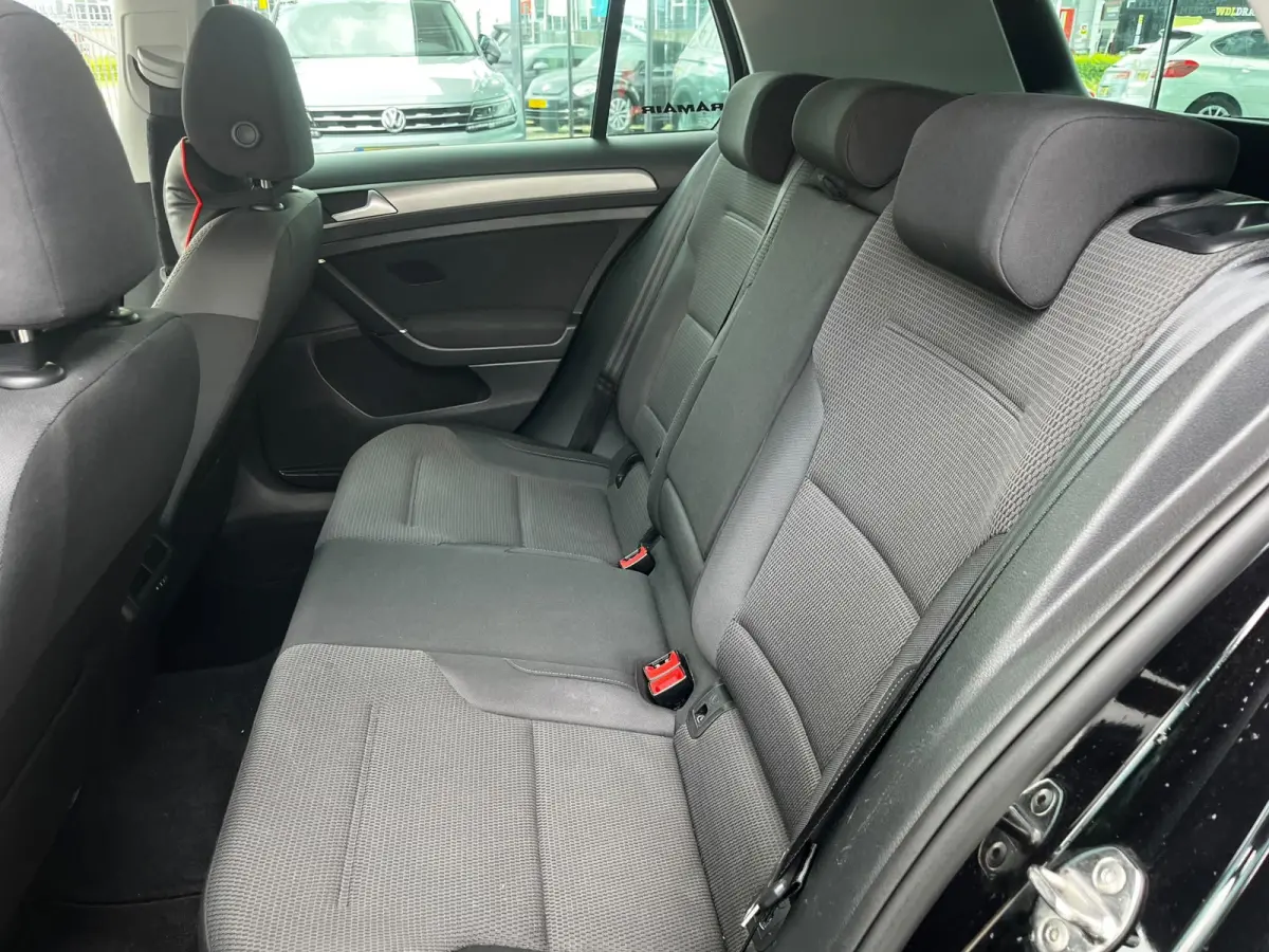 1.0 TSI Comfortline (Parkeersensoren, Goed Onderhouden, NL-Auto)