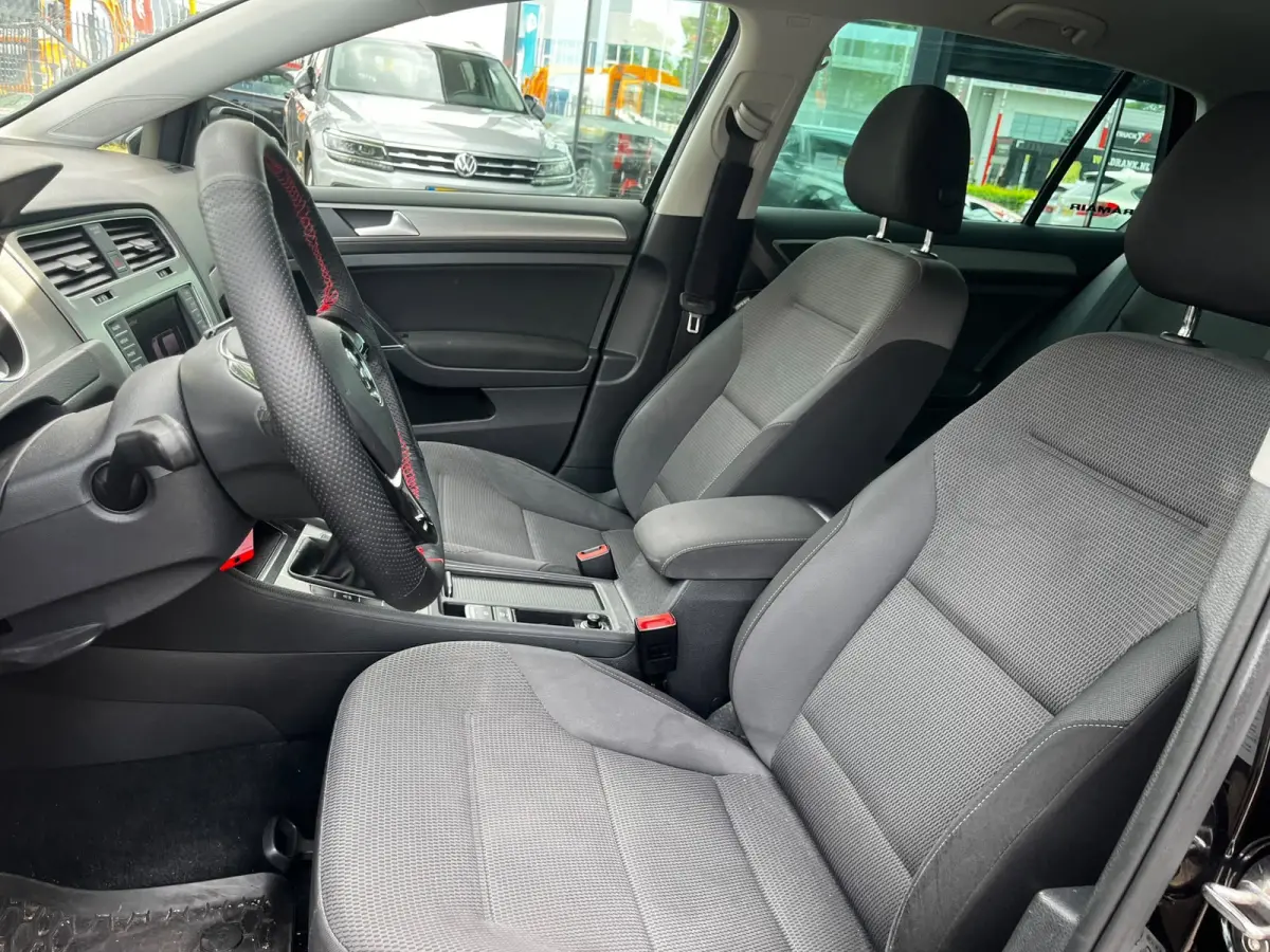 1.0 TSI Comfortline (Parkeersensoren, Goed Onderhouden, NL-Auto)