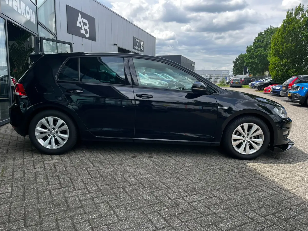 1.0 TSI Comfortline (Parkeersensoren, Goed Onderhouden, NL-Auto)