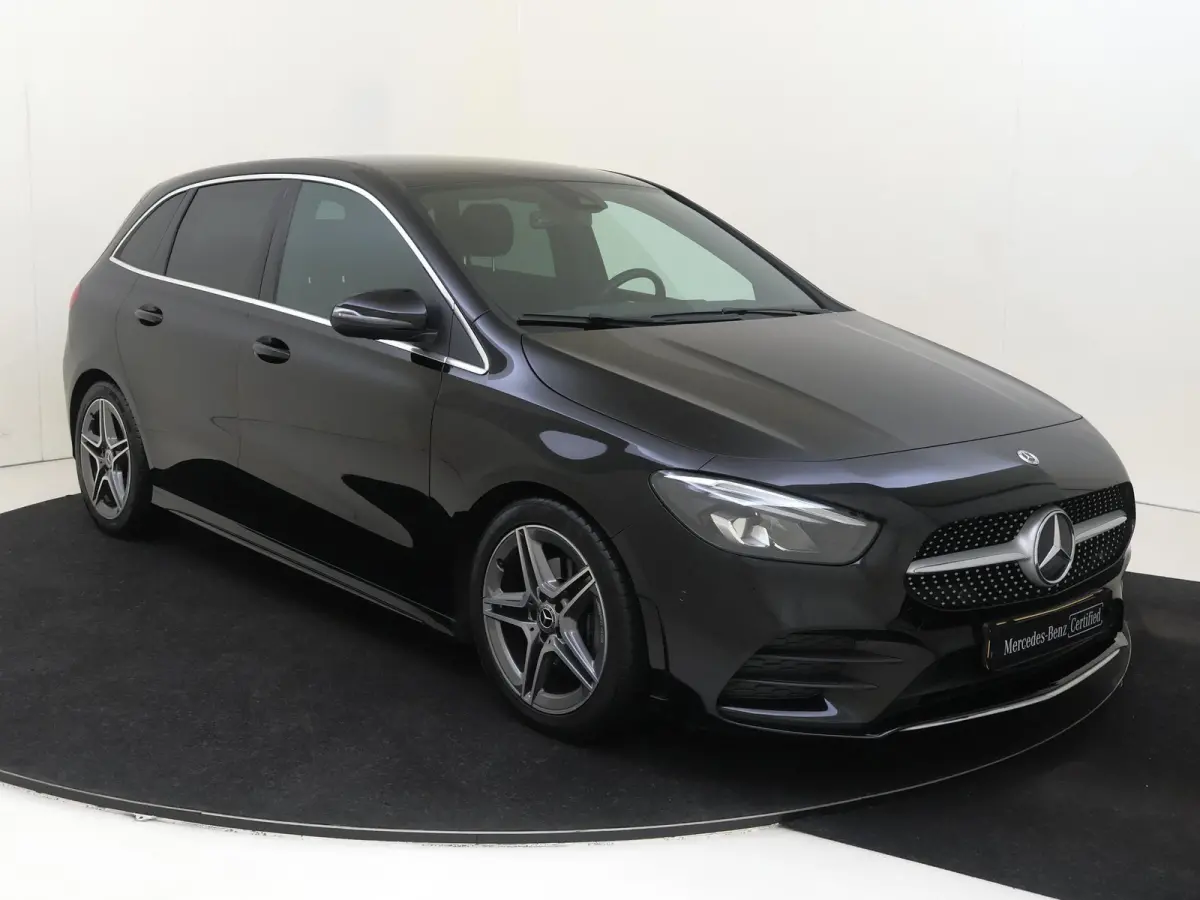 180 Business Solution AMG Automaat / Parkeercamera / Navi / Elektr. Spiegels / Elektr. Kofferklep /