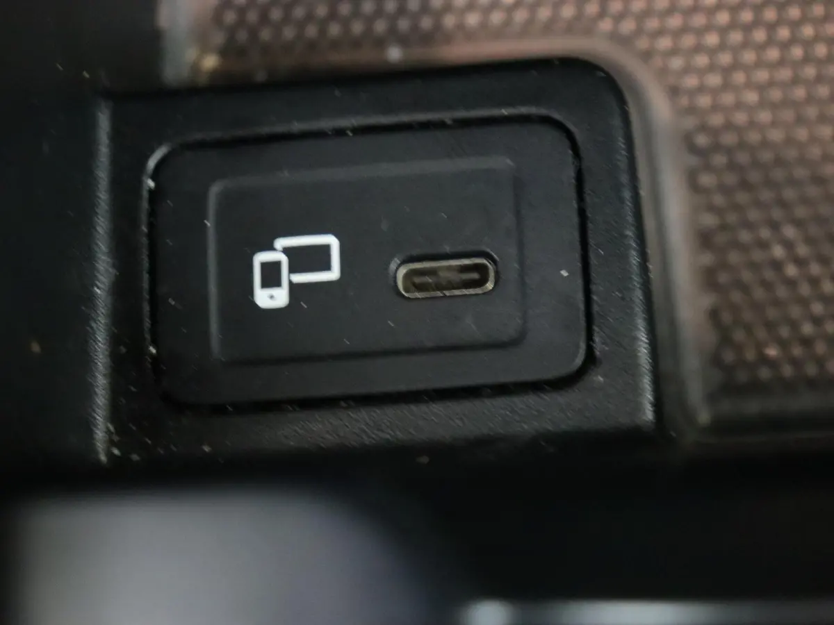 180 Business Solution AMG Automaat / Parkeercamera / Navi / Elektr. Spiegels / Elektr. Kofferklep /