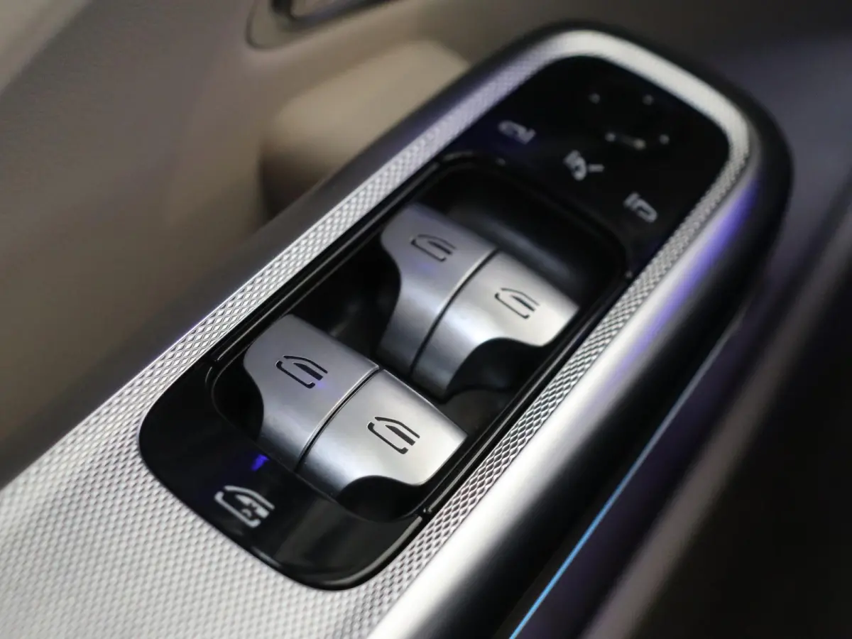 400 e 4MATIC Exclusive Line / Panoramadak/ AIRMATIC/ Achterasbesturing/ Burmester 4D/ 20 inch/ Beige leder