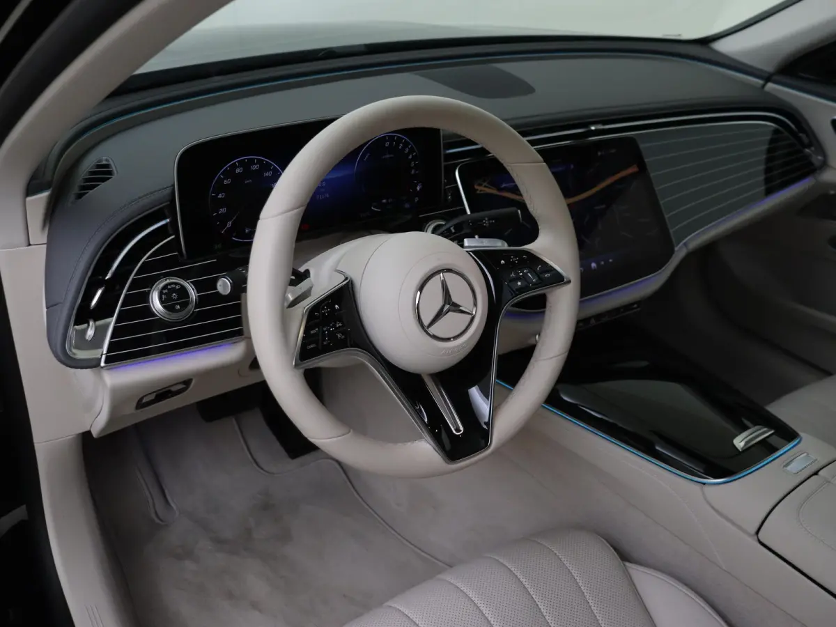 400 e 4MATIC Exclusive Line / Panoramadak/ AIRMATIC/ Achterasbesturing/ Burmester 4D/ 20 inch/ Beige leder