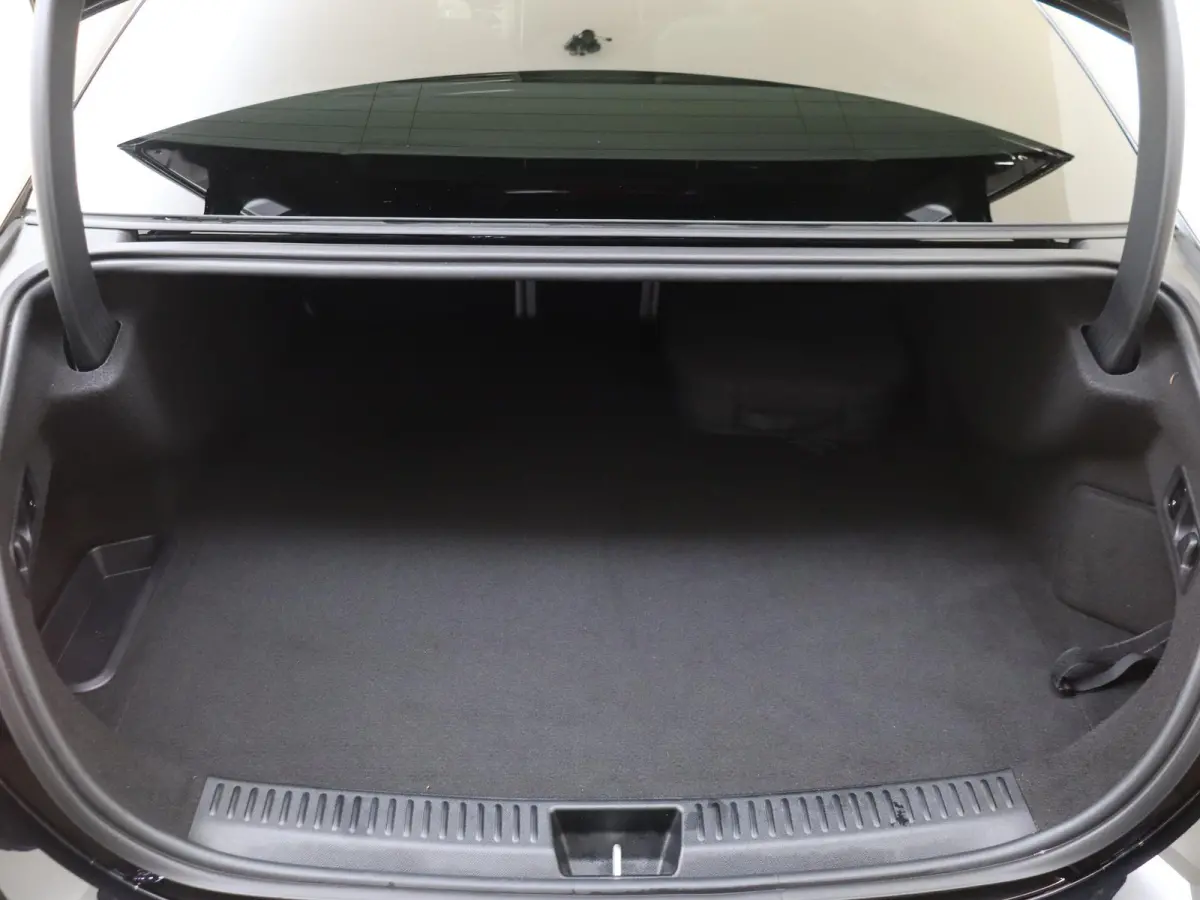 400 e 4MATIC Exclusive Line / Panoramadak/ AIRMATIC/ Achterasbesturing/ Burmester 4D/ 20 inch/ Beige leder