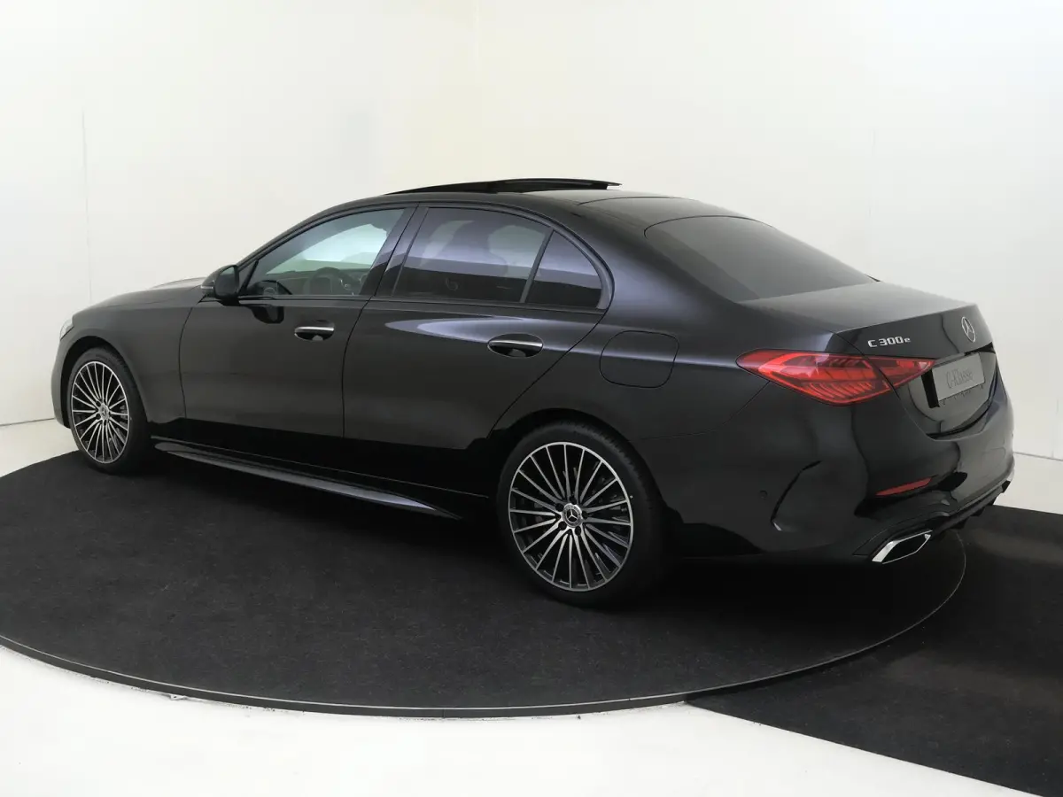 300 e Business Solution AMG Premium Plus / Burmester / Panoramadak / Memorystoelen / Headup Display