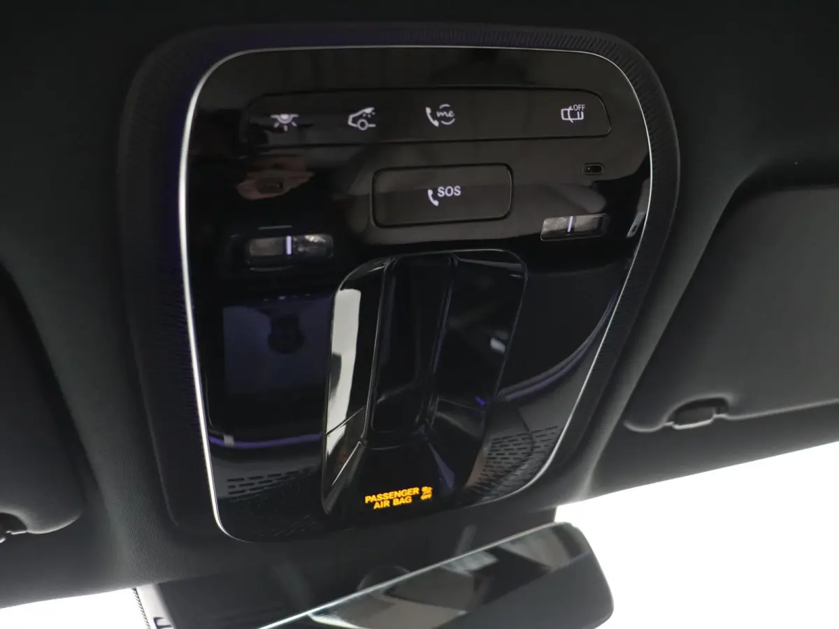 300 e Luxury Line /Memory stoelen /360 Camera /Keyless go /Augmented reality