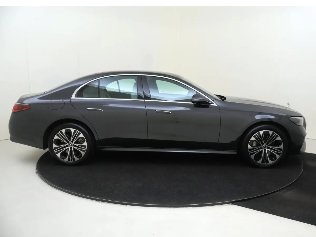 300 e Luxury Line /Memory stoelen /360 Camera /Keyless go /Augmented reality