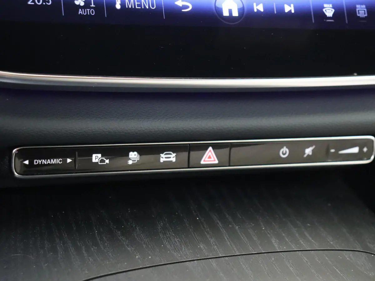 300 e Luxury Line /Memory stoelen /360 Camera /Keyless go /Augmented reality