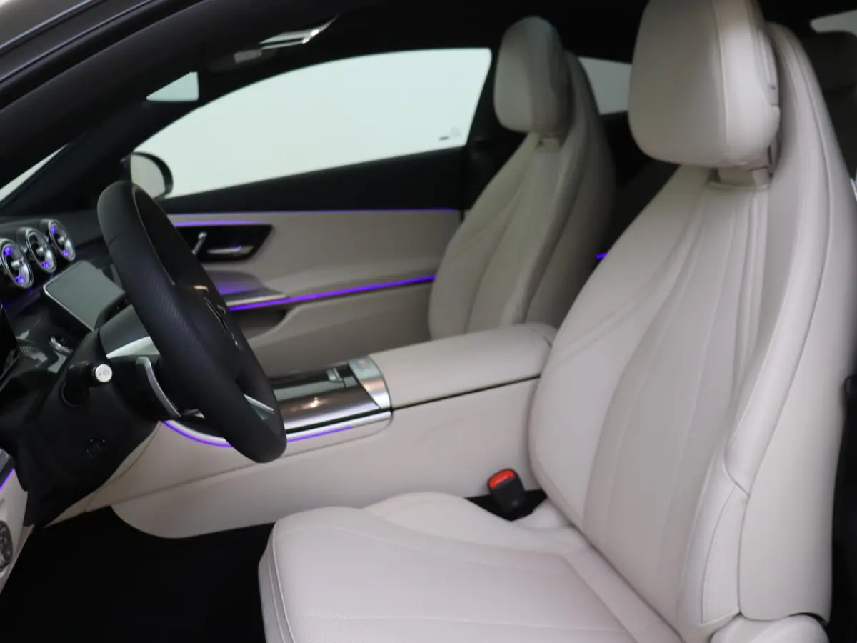 300 e AMG Line / Premium Plus/ Burmester/ Head Up/ Stoelverwarming- & Ventilatie/ Panoramadak/ 19 inch/ Beige interieur