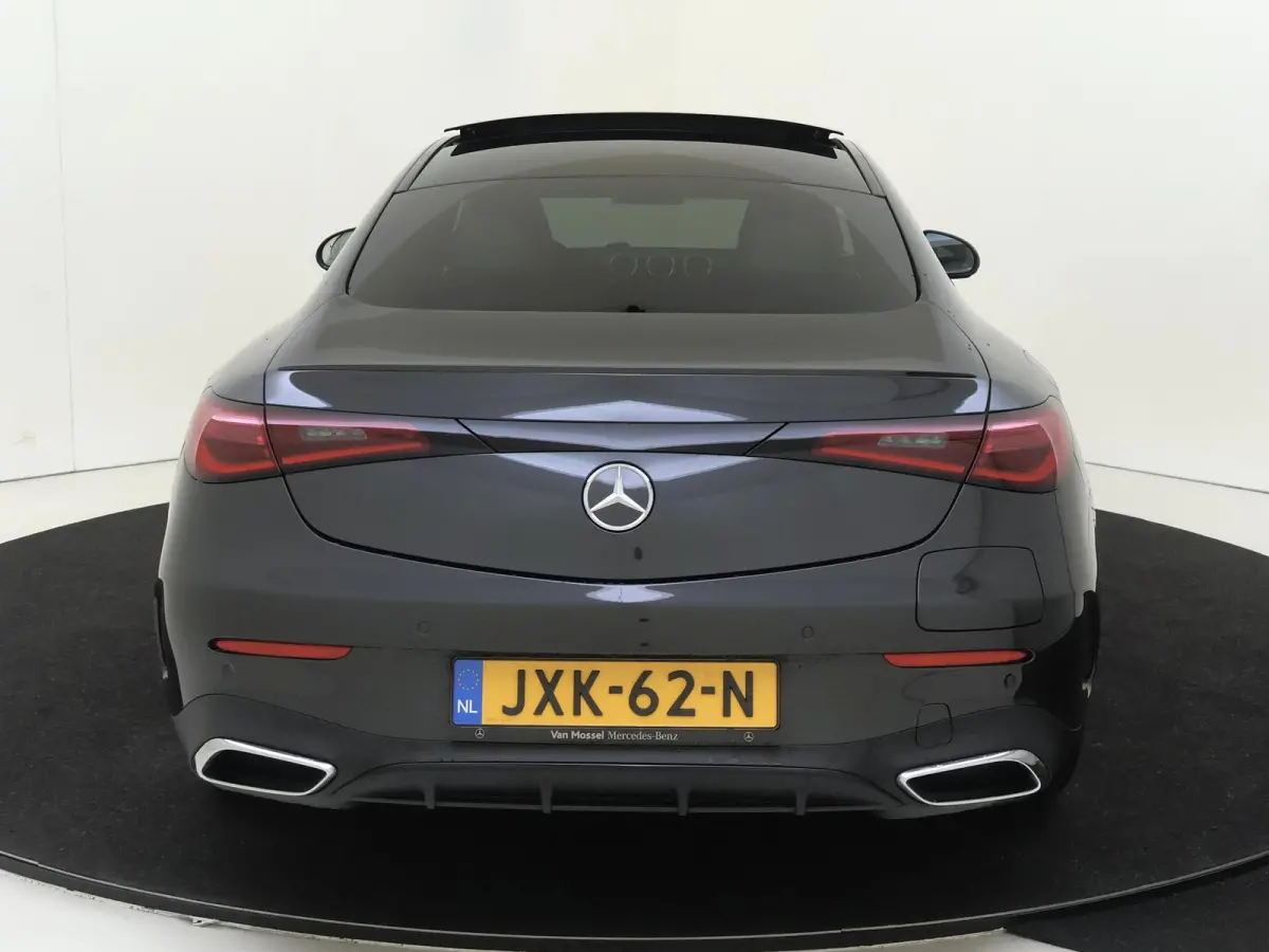 300 e AMG Line / Premium Plus/ Burmester/ Head Up/ Stoelverwarming- & Ventilatie/ Panoramadak/ 19 inch/ Beige interieur