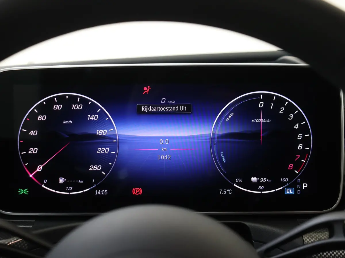 300 e AMG Line / Premium Plus/ Burmester/ Head Up/ Stoelverwarming- & Ventilatie/ Panoramadak/ 19 inch/ Beige interieur