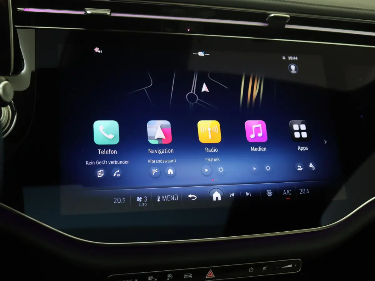 300 e AMG Line / Panoramadak/ 20 inch/ Night/ SUPERSCREEN/ Burmester 4D/ Digital Light/ Beige interieur