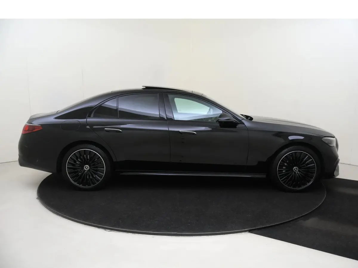 300 e AMG Line / Panoramadak/ 20 inch/ Night/ SUPERSCREEN/ Burmester 4D/ Digital Light/ Beige interieur