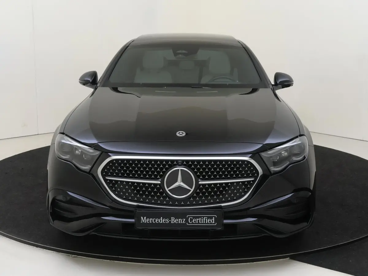 300 e AMG Line / Panoramadak/ 20 inch/ Night/ SUPERSCREEN/ Burmester 4D/ Digital Light/ Beige interieur