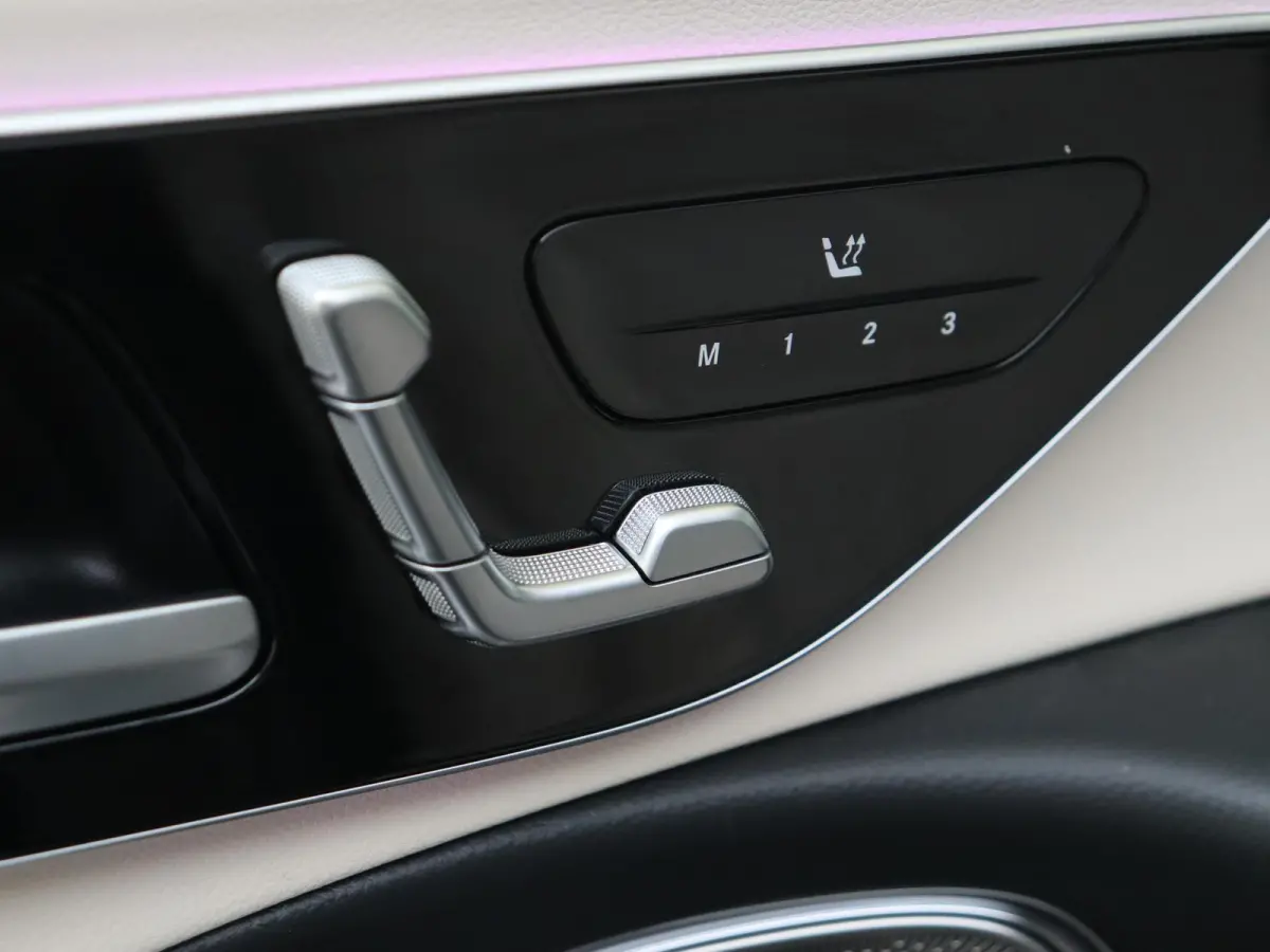 300 e AMG Line / Panoramadak/ 20 inch/ Night/ SUPERSCREEN/ Burmester 4D/ Digital Light/ Beige interieur