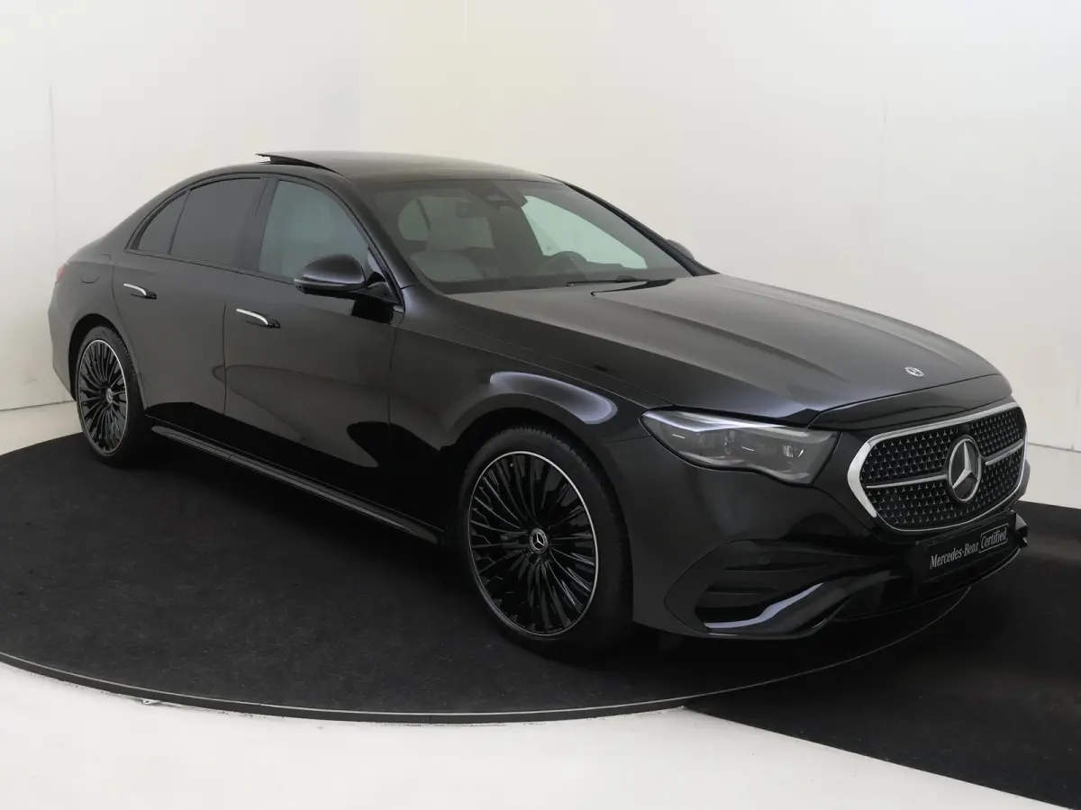 300 e AMG Line / Panoramadak/ 20 inch/ Night/ SUPERSCREEN/ Burmester 4D/ Digital Light/ Beige interieur