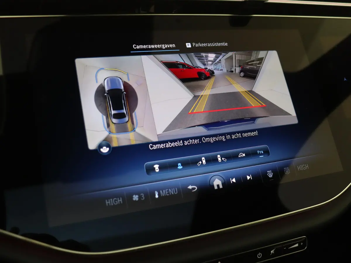 300 e AMG Line / Panoramadak/ SUPERSCREEN/ Burmester 4D/ 360 camera/ Stoelverwarming- & Ventilatie