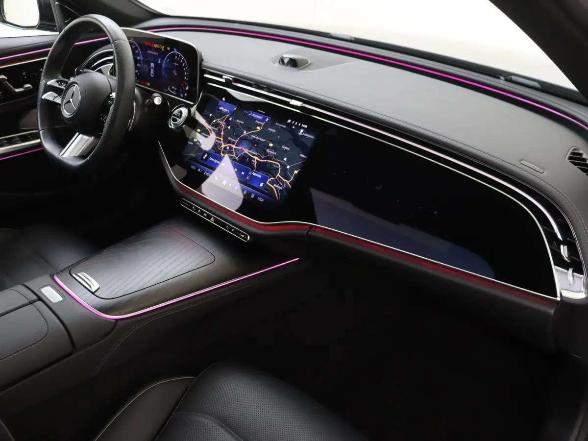 300 e AMG Line / Panoramadak/ SUPERSCREEN/ Burmester 4D/ 360 camera/ Stoelverwarming- & Ventilatie