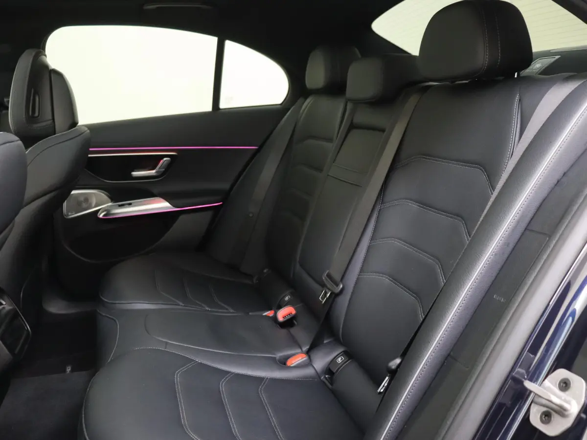 300 e AMG Line / Panoramadak/ SUPERSCREEN/ Burmester 4D/ 360 camera/ Stoelverwarming- & Ventilatie