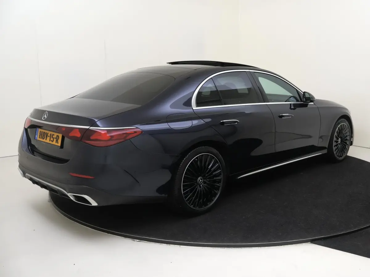 300 e AMG Line / Panoramadak/ SUPERSCREEN/ Burmester 4D/ 360 camera/ Stoelverwarming- & Ventilatie
