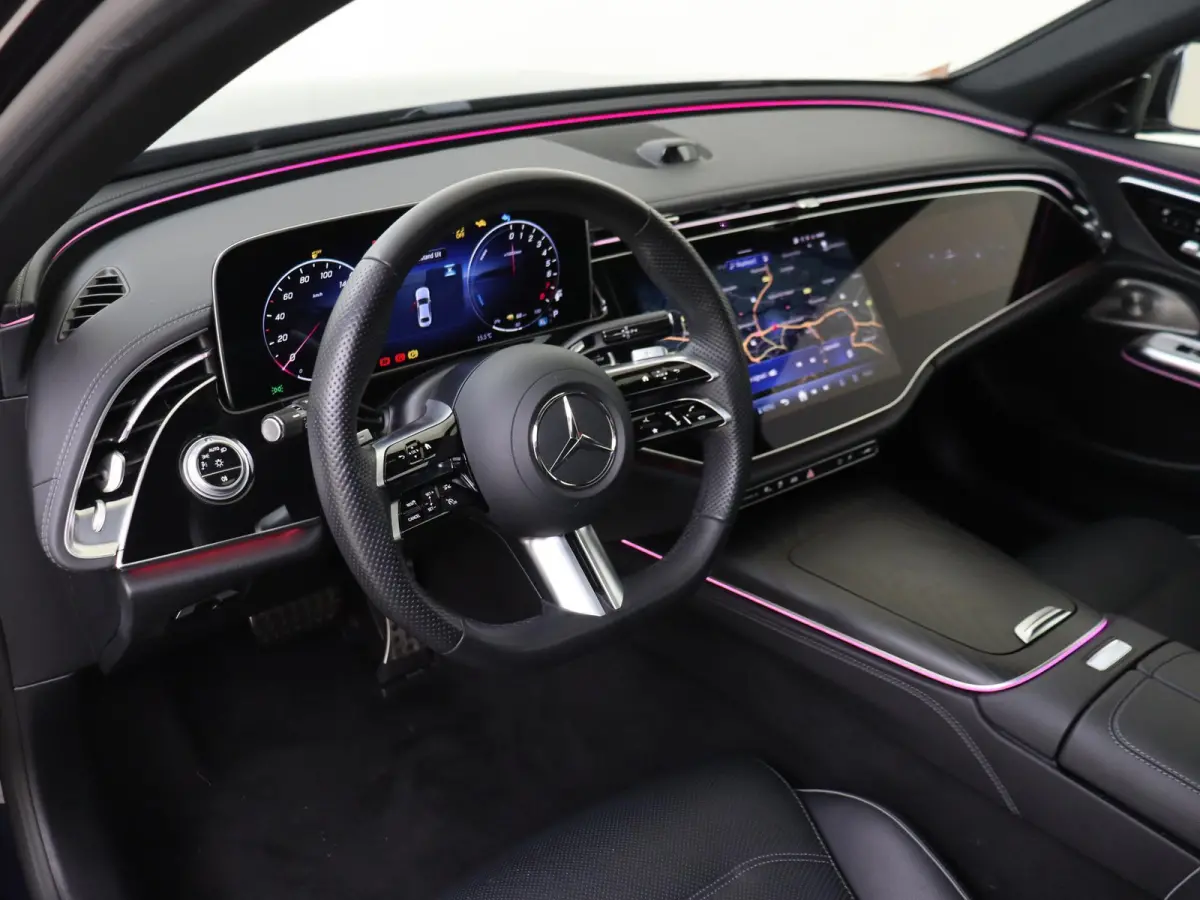 300 e AMG Line / Panoramadak/ SUPERSCREEN/ Burmester 4D/ 360 camera/ Stoelverwarming- & Ventilatie