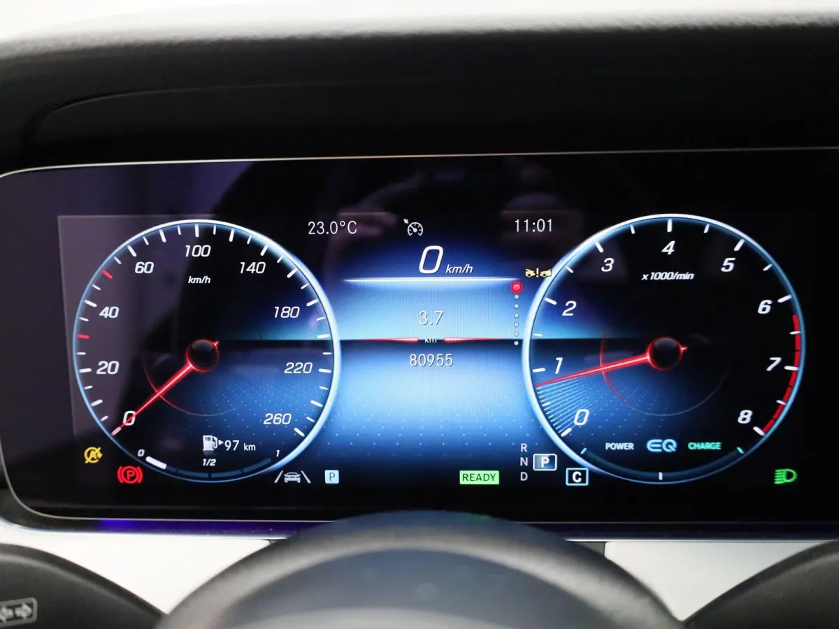 200 AMG Line | ACHTERUITRIJCAMERA | STOELVERWARMING | SFEERVERLICHTING | WIDE SCREEN | ELEKTRISCHE KOFFERKLEP | LEDER | CRUISE CONTROL | CLIMATE CONTROL |