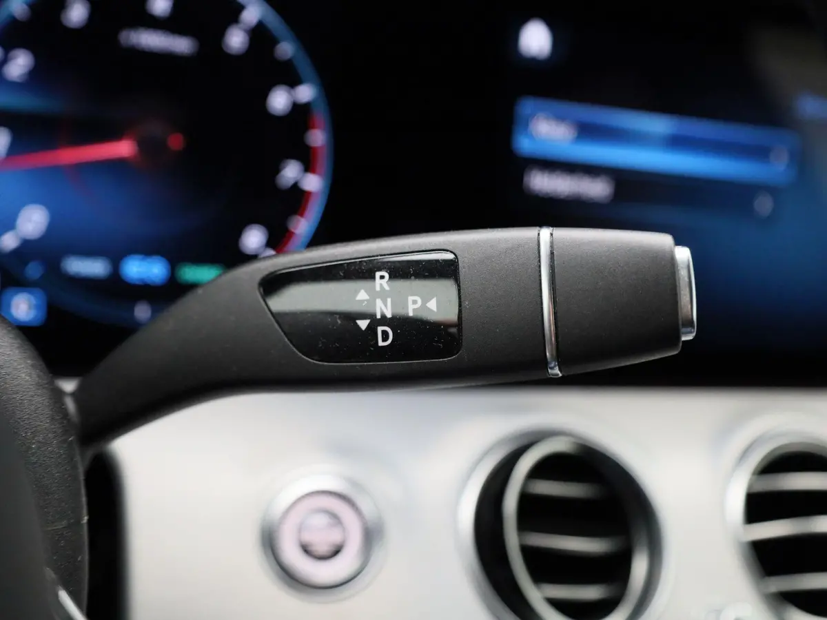 200 AMG Line | ACHTERUITRIJCAMERA | STOELVERWARMING | SFEERVERLICHTING | WIDE SCREEN | ELEKTRISCHE KOFFERKLEP | LEDER | CRUISE CONTROL | CLIMATE CONTROL |