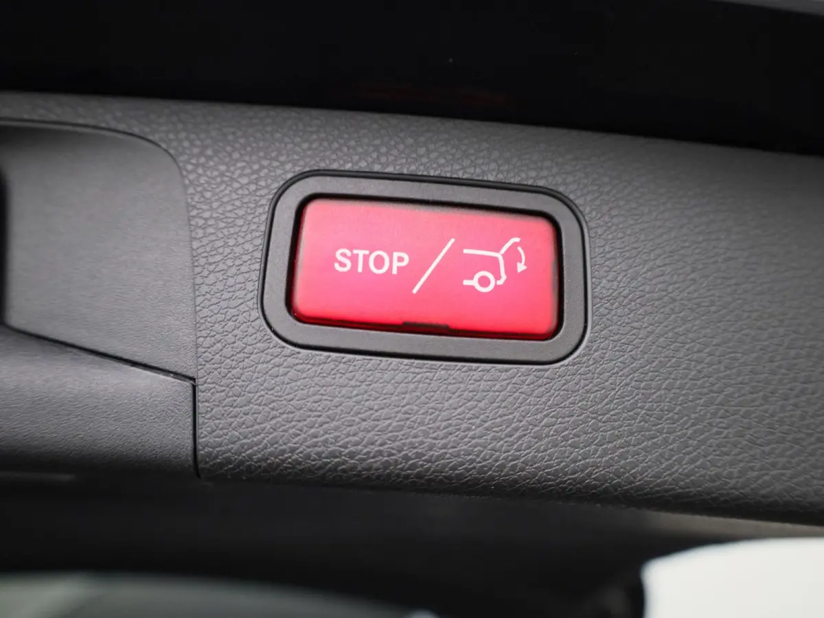 200 AMG Line | ACHTERUITRIJCAMERA | STOELVERWARMING | SFEERVERLICHTING | WIDE SCREEN | ELEKTRISCHE KOFFERKLEP | LEDER | CRUISE CONTROL | CLIMATE CONTROL |