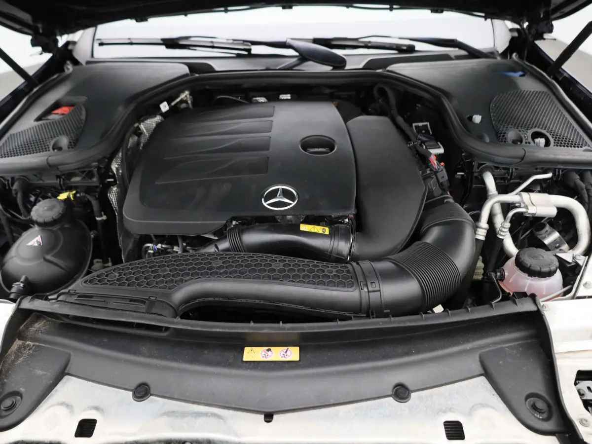 200 AMG Line | ACHTERUITRIJCAMERA | STOELVERWARMING | SFEERVERLICHTING | WIDE SCREEN | ELEKTRISCHE KOFFERKLEP | LEDER | CRUISE CONTROL | CLIMATE CONTROL |