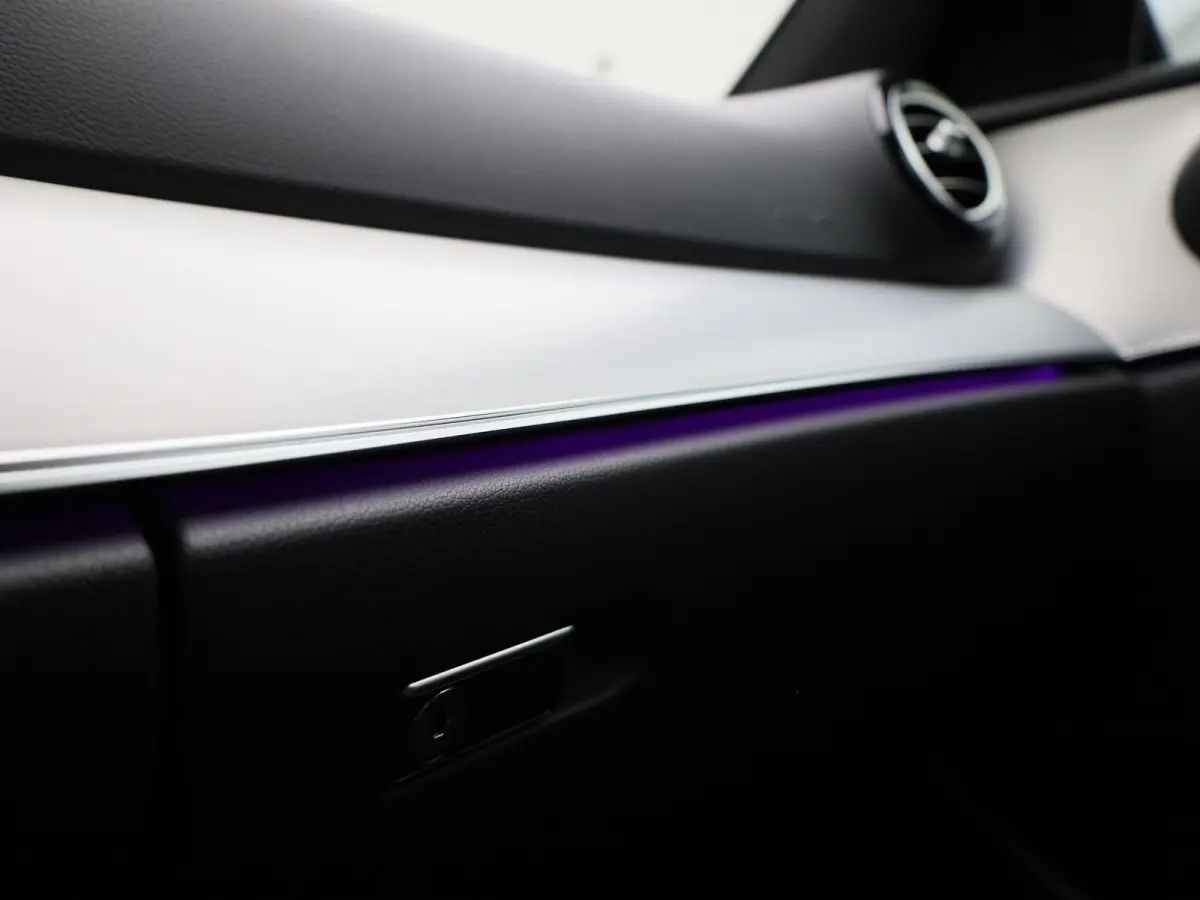 200 AMG Line | ACHTERUITRIJCAMERA | STOELVERWARMING | SFEERVERLICHTING | WIDE SCREEN | ELEKTRISCHE KOFFERKLEP | LEDER | CRUISE CONTROL | CLIMATE CONTROL |