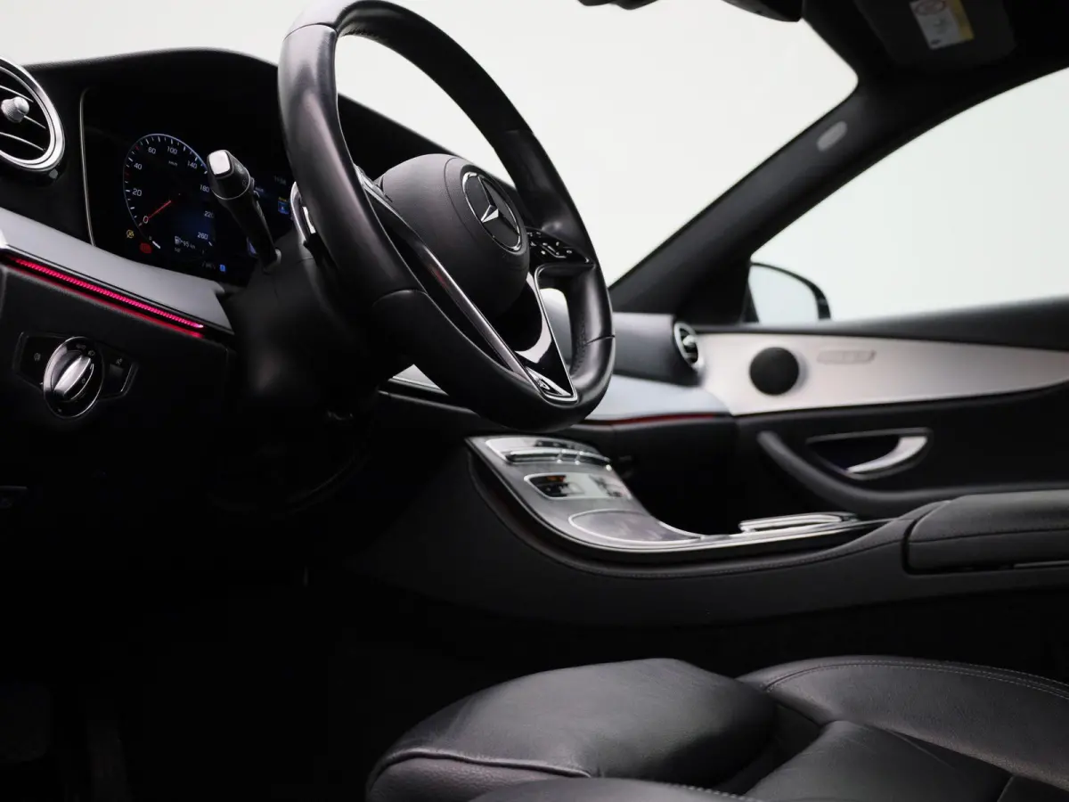 200 AMG Line | ACHTERUITRIJCAMERA | STOELVERWARMING | SFEERVERLICHTING | WIDE SCREEN | ELEKTRISCHE KOFFERKLEP | LEDER | CRUISE CONTROL | CLIMATE CONTROL |