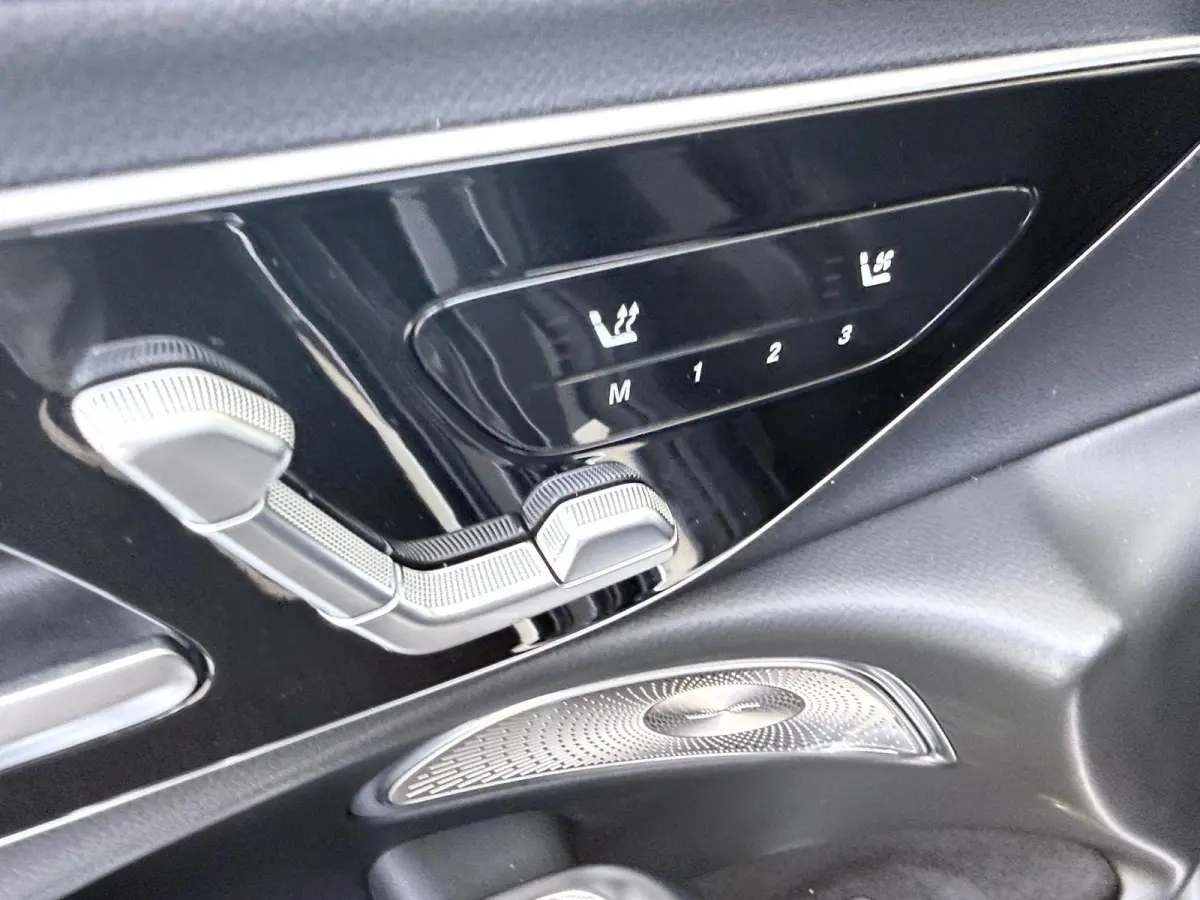 300 e Sport Edition / Panoramadak/ SUPERSCREEN/ 20 inch/ Burmester 4D/
