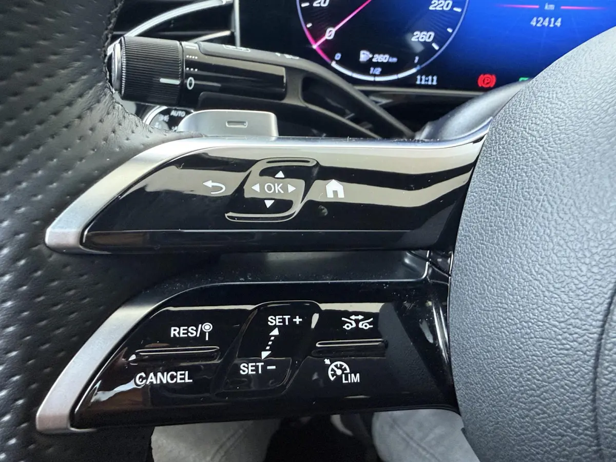 300 e Sport Edition / Panoramadak/ SUPERSCREEN/ 20 inch/ Burmester 4D/