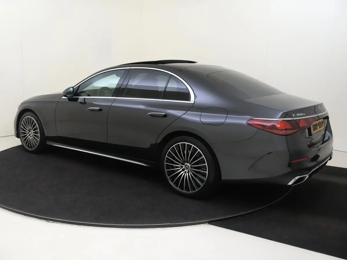 300 e Sport Edition / Panoramadak/ SUPERSCREEN/ 20 inch/ Burmester 4D/