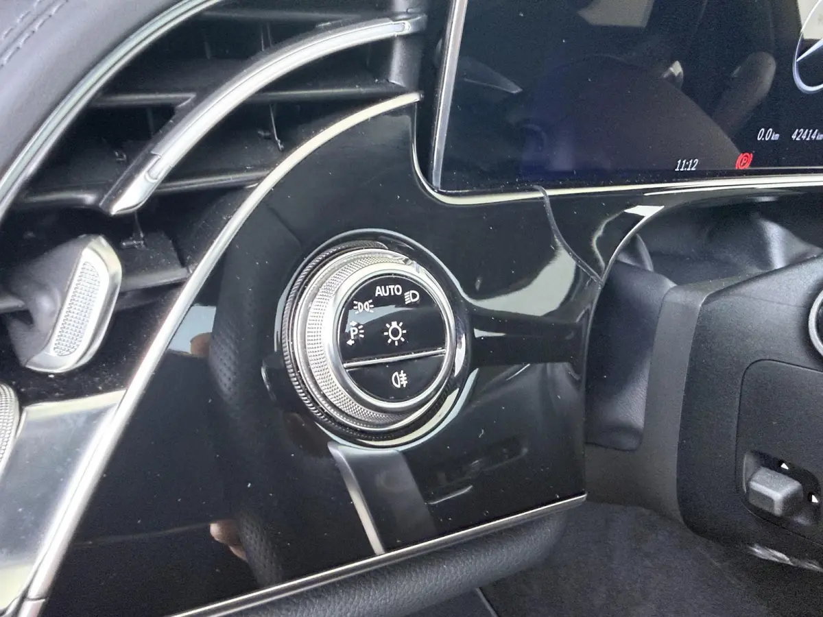 300 e Sport Edition / Panoramadak/ SUPERSCREEN/ 20 inch/ Burmester 4D/