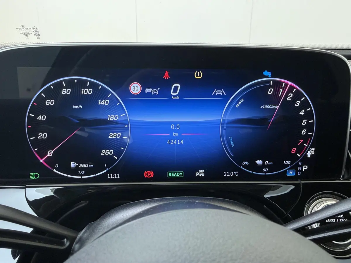 300 e Sport Edition / Panoramadak/ SUPERSCREEN/ 20 inch/ Burmester 4D/