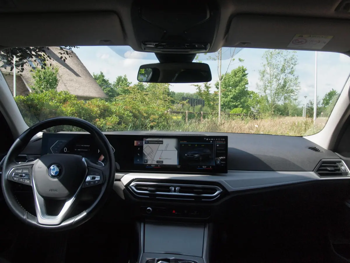 318i | Virtual Cockpit | Facelift Model | Apple Carplay | 19 Inch | NL-Auto |