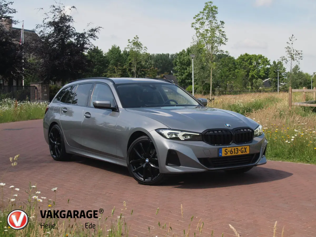 318i | Virtual Cockpit | Facelift Model | Apple Carplay | 19 Inch | NL-Auto |