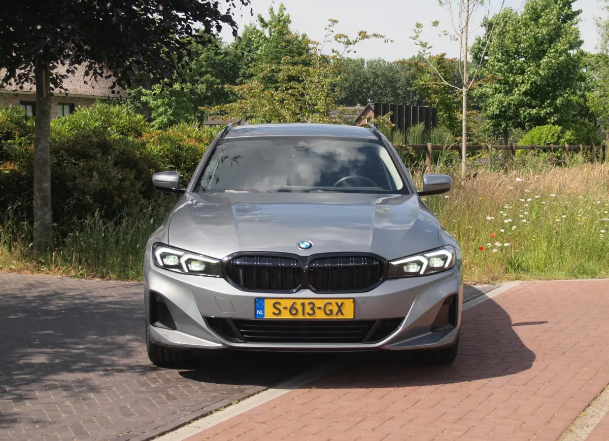 318i | Virtual Cockpit | Facelift Model | Apple Carplay | 19 Inch | NL-Auto |