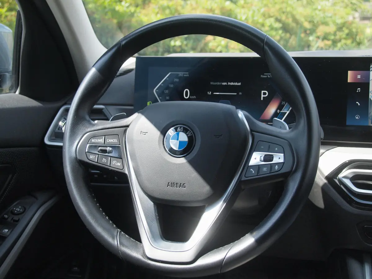 318i | Virtual Cockpit | Facelift Model | Apple Carplay | 19 Inch | NL-Auto |