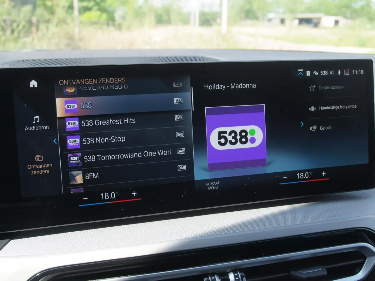 318i | Virtual Cockpit | Facelift Model | Apple Carplay | 19 Inch | NL-Auto |