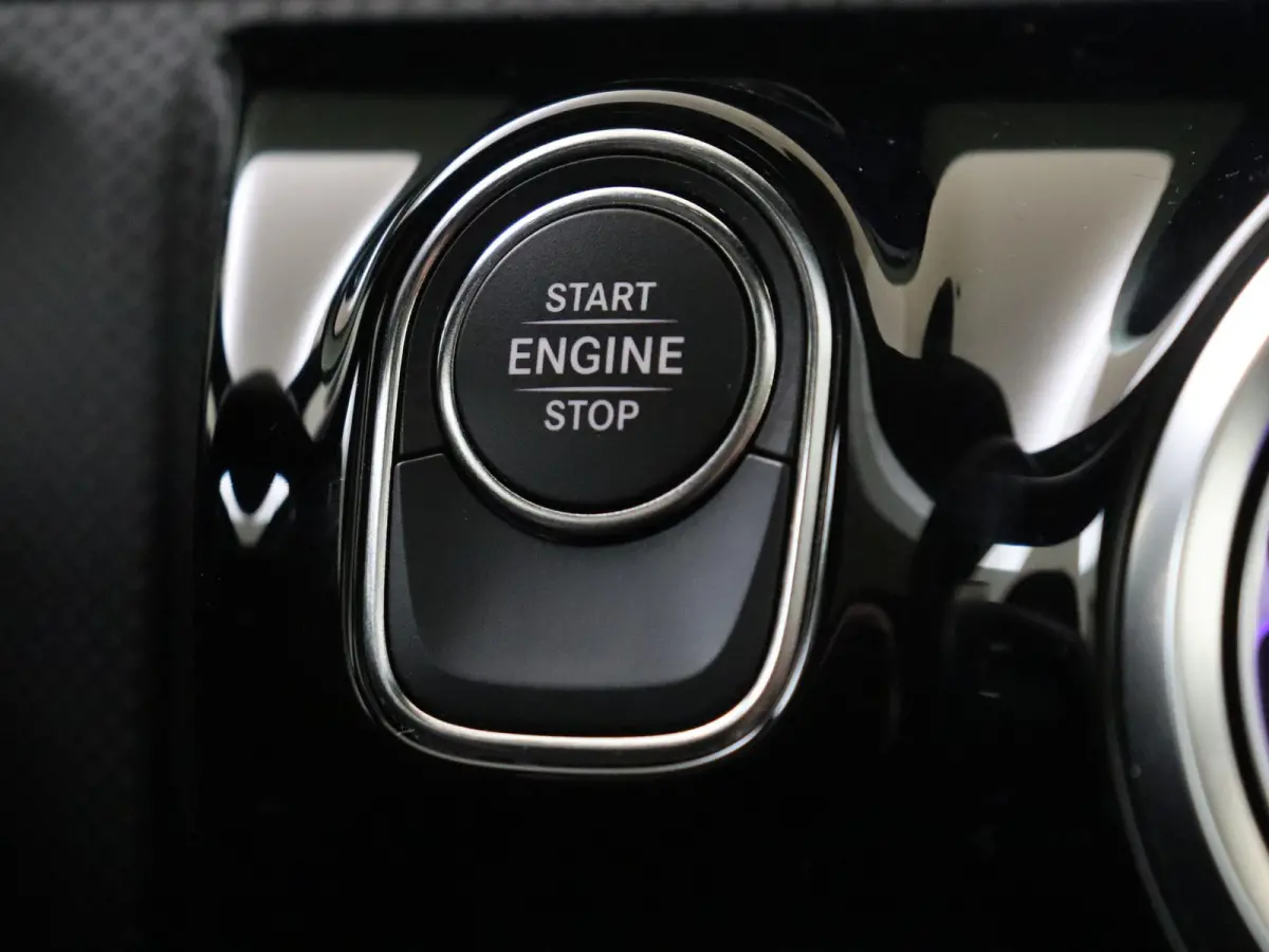 250 e Business Solution AMG / Panoramadak/ Sfeerverlichting/ Night