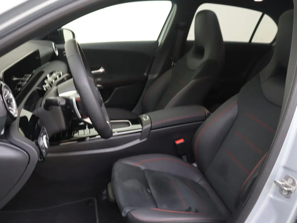 250 e Business Solution AMG / Panoramadak/ Sfeerverlichting/ Night