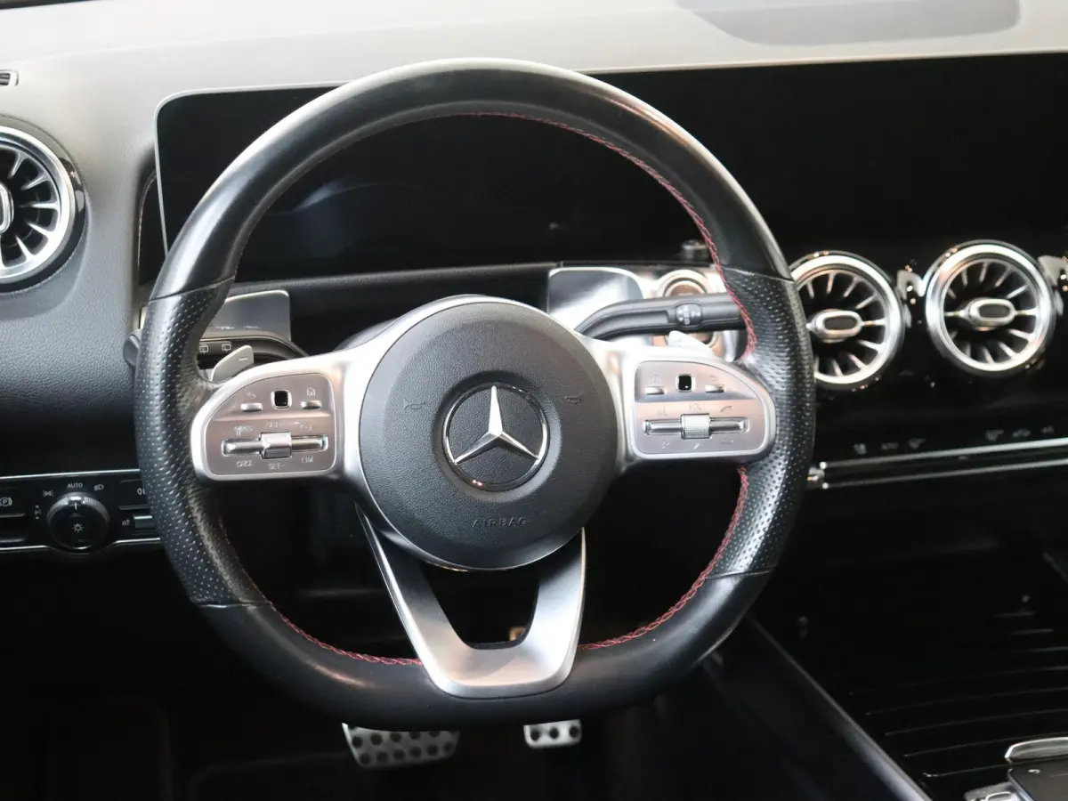 AMG 35 4MATIC Premium Plus