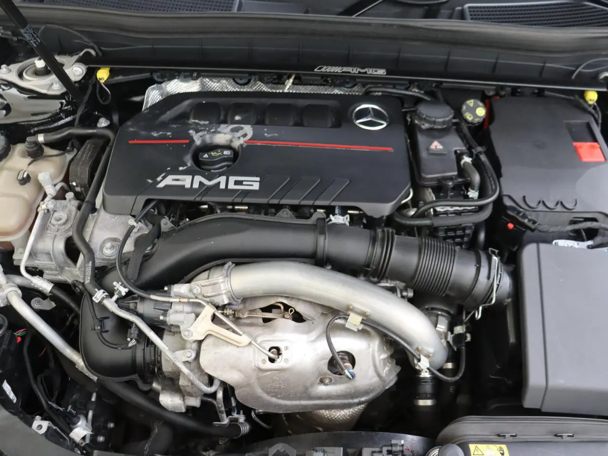 AMG 35 4MATIC Premium Plus