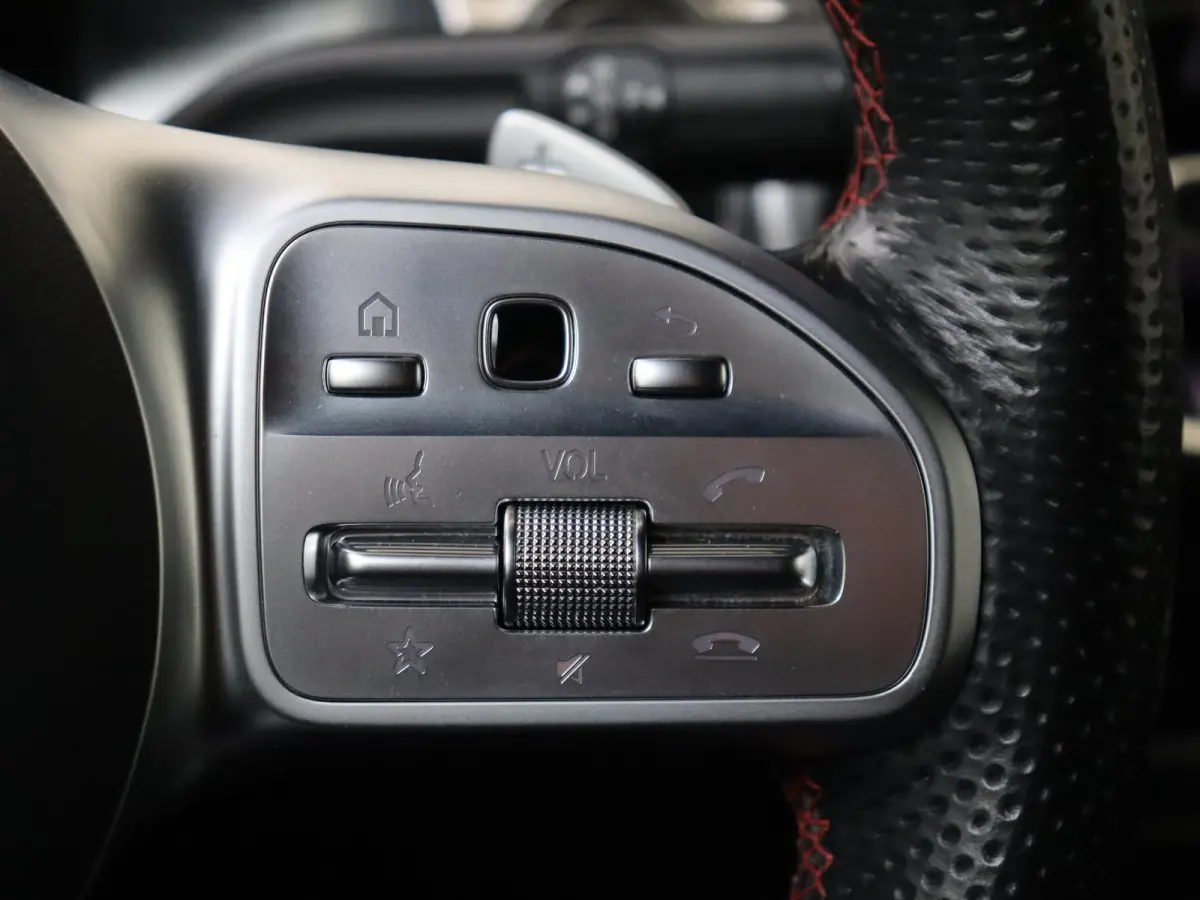 AMG 35 4MATIC Premium Plus