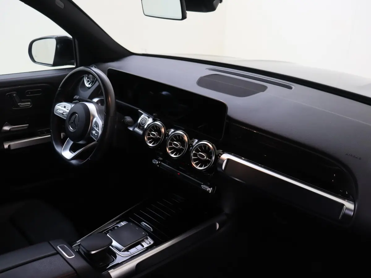 AMG 35 4MATIC Premium Plus