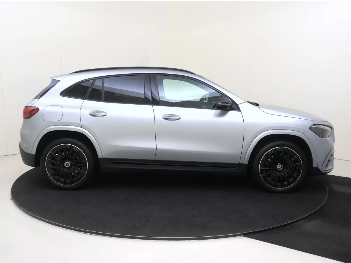 250 e AMG Line / Night pakket/ 20"/ 360 Camera/ KEYLESS GO